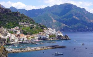 Quali sono i posti più belli da visitare in Italia,costiera amalfitana